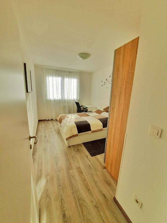 Apartment Mrvica Near The Zagreb Airport Velika Gorica Dış mekan fotoğraf